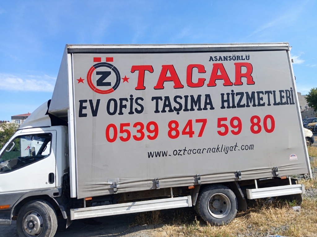 Öz Tacar Nakliyat Evden Eve Taşıma Kamyonu
